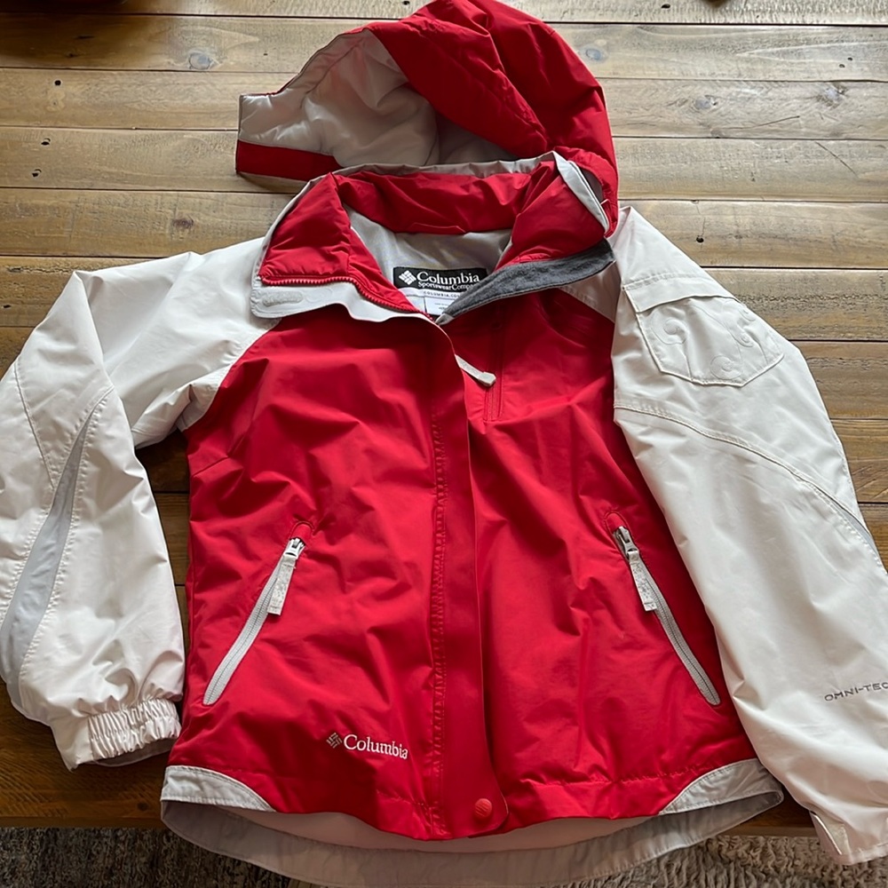 Columbia ski jacket. Girls 14/16. Red and White.